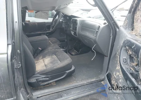 2004 Ford Ranger z USA, uszkodzony, nr VIN 1FTZR45EX4TA06644